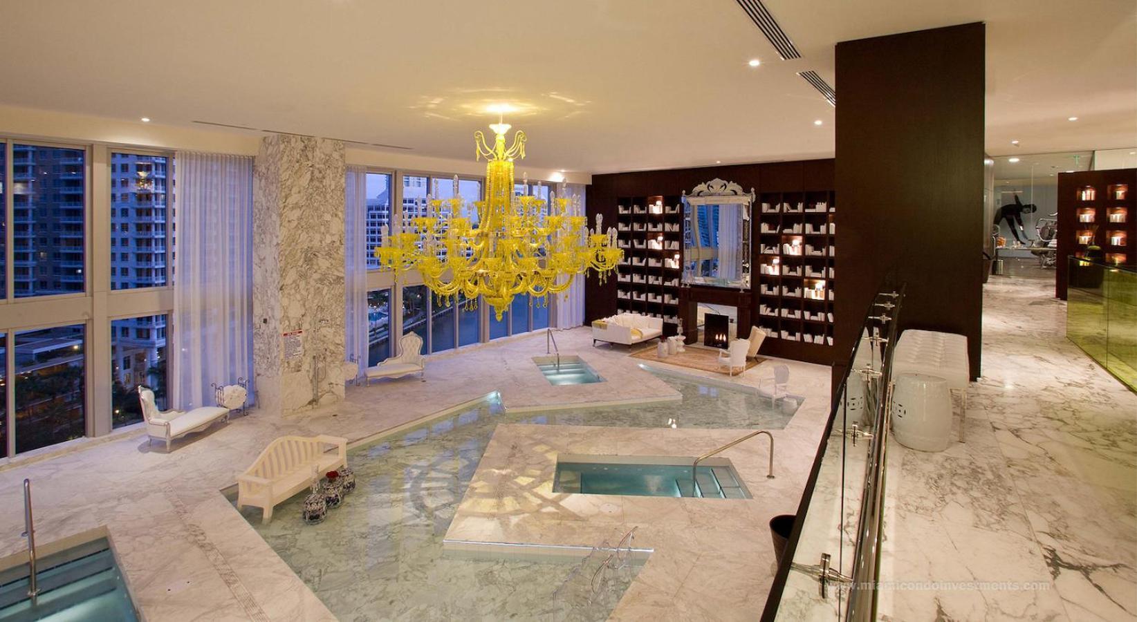 Luxurious Condo At Icon With Views Miami Buitenkant foto