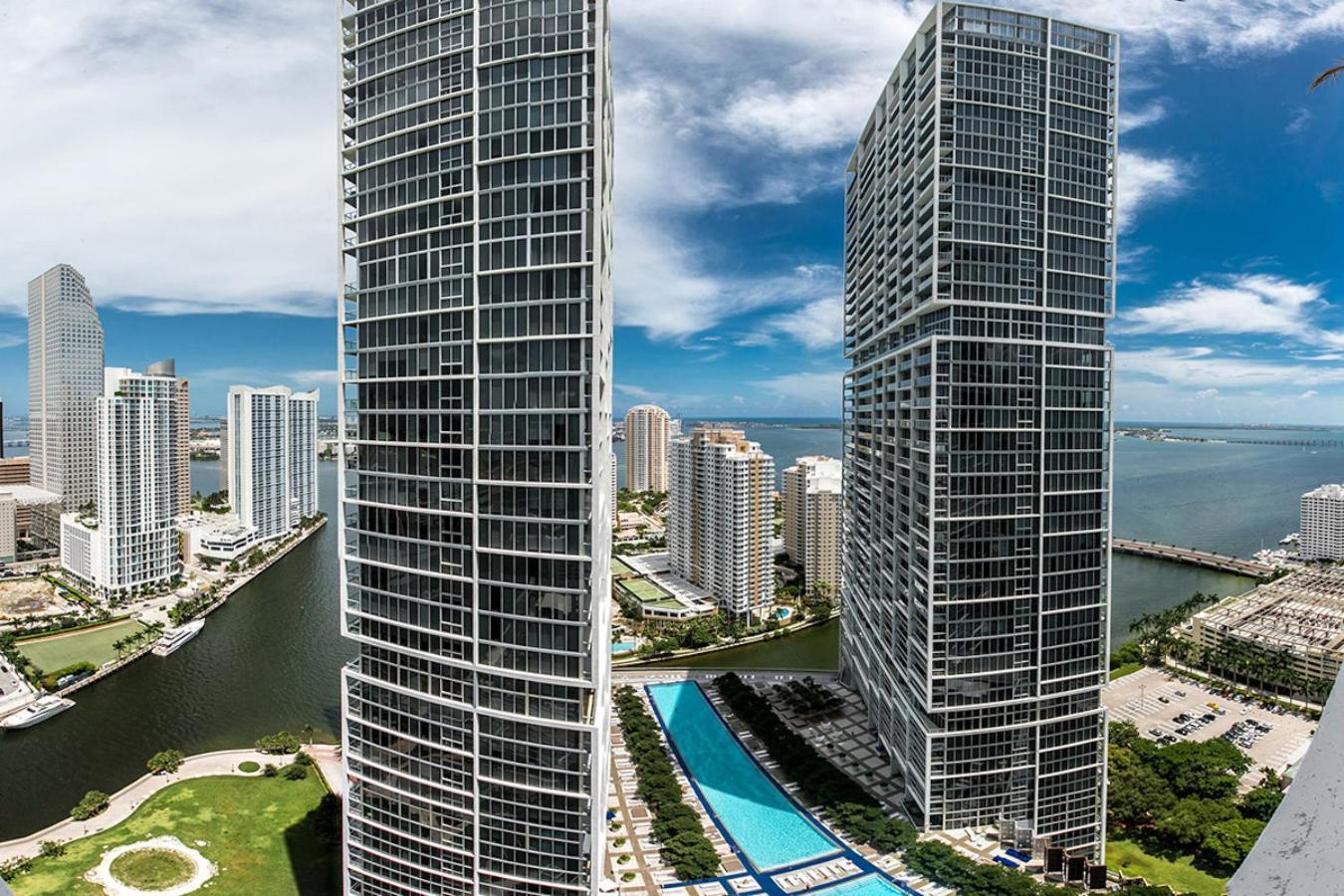 Luxurious Condo At Icon With Views Miami Buitenkant foto