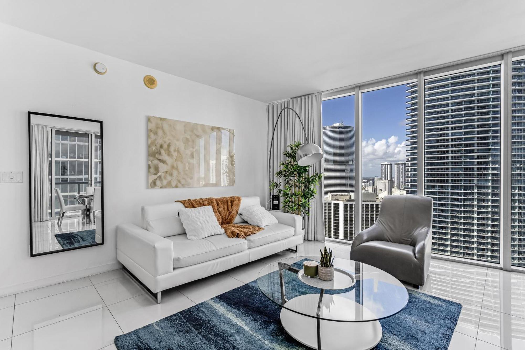 Luxurious Condo At Icon With Views Miami Buitenkant foto