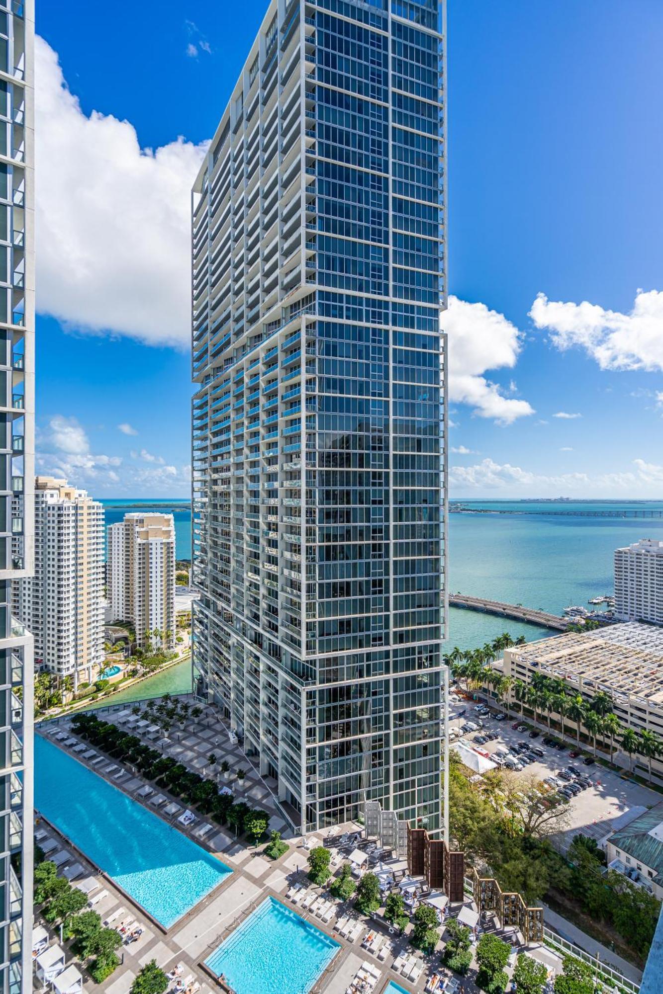 Luxurious Condo At Icon With Views Miami Buitenkant foto