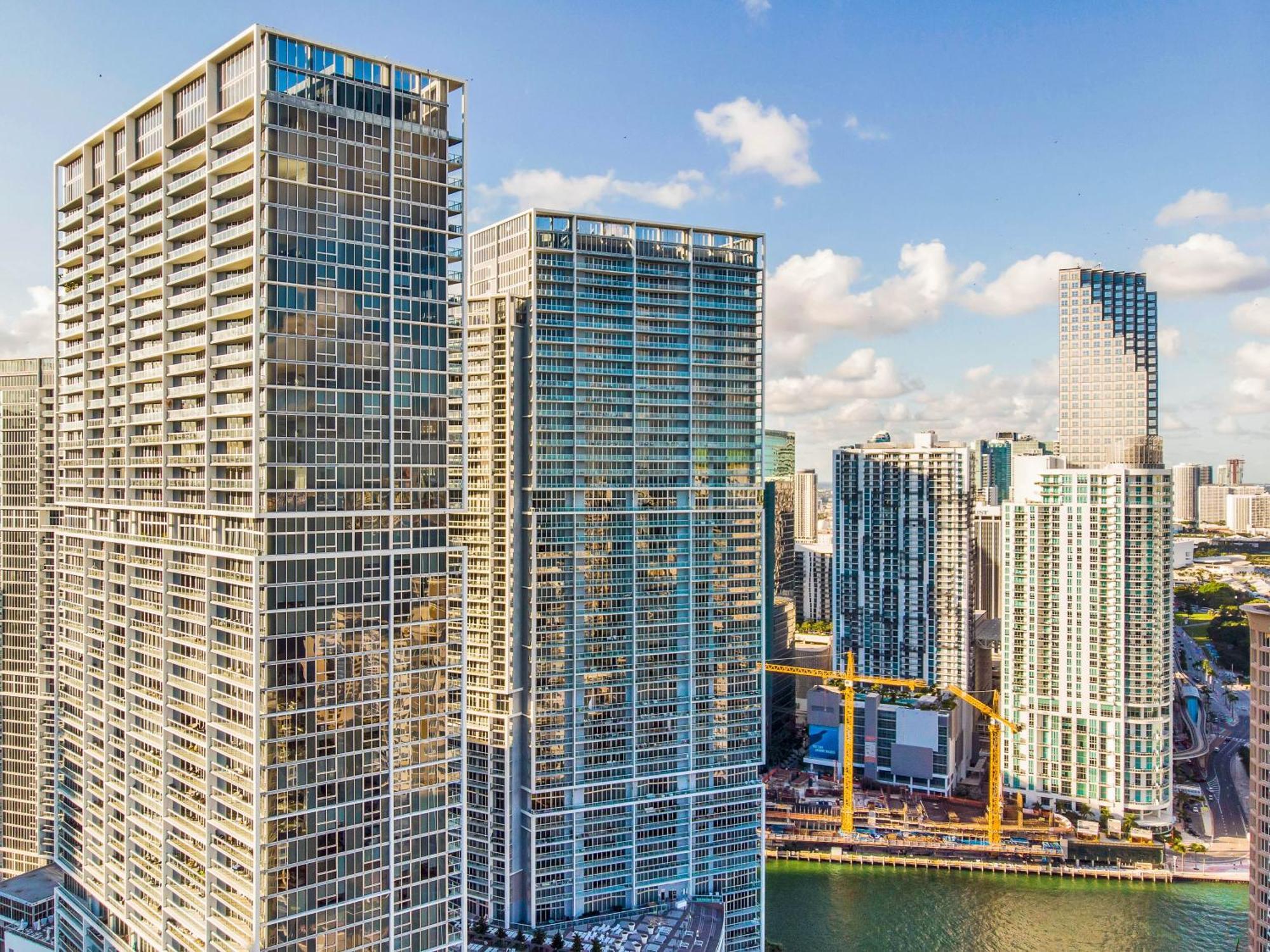 Luxurious Condo At Icon With Views Miami Buitenkant foto