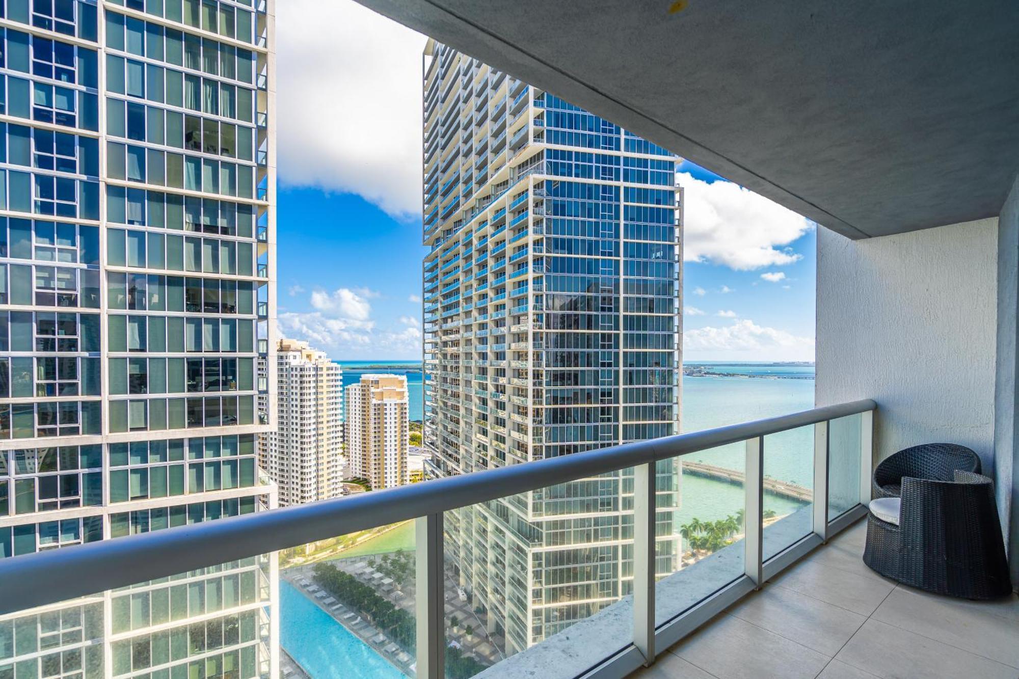 Luxurious Condo At Icon With Views Miami Buitenkant foto