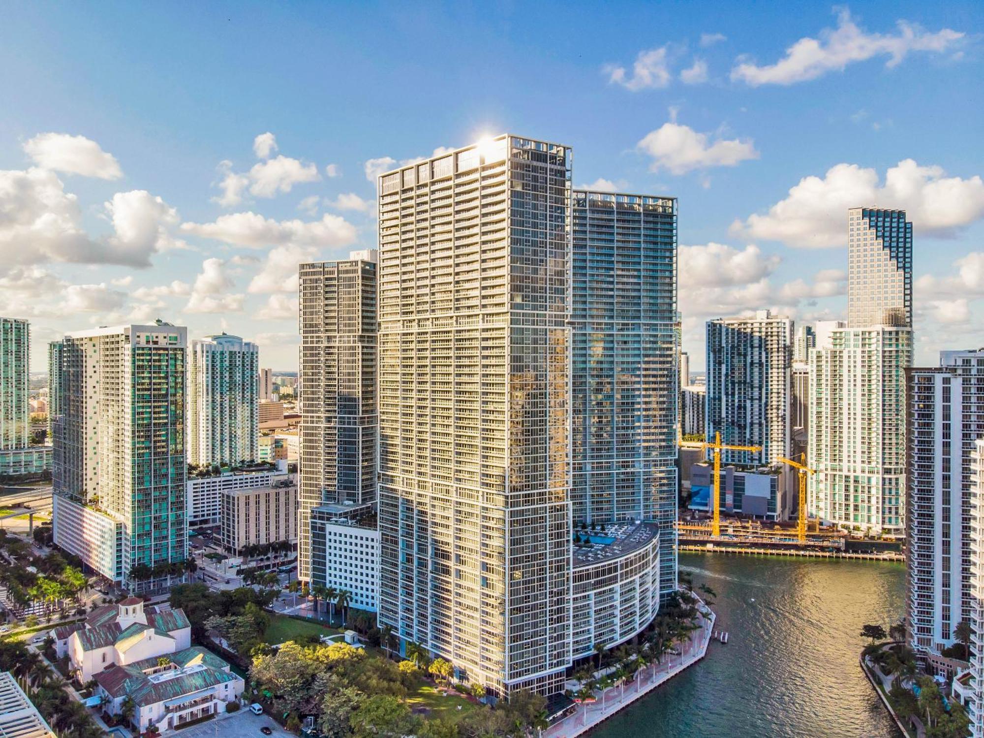 Luxurious Condo At Icon With Views Miami Buitenkant foto